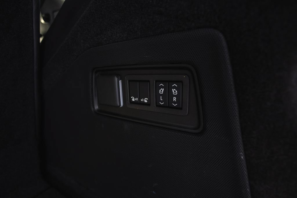 Used 2025 Cadillac Escalade V AWD/4WD image 35