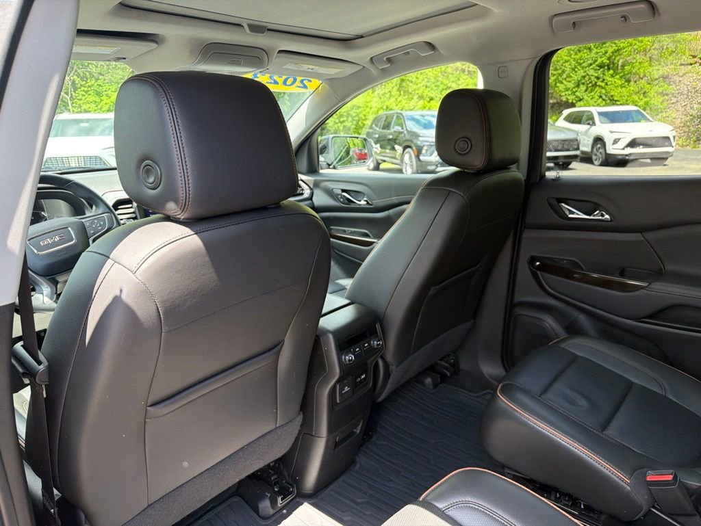 Used 2023 GMC Acadia AT4 w/ Trailering Package AWD/4WD image 28