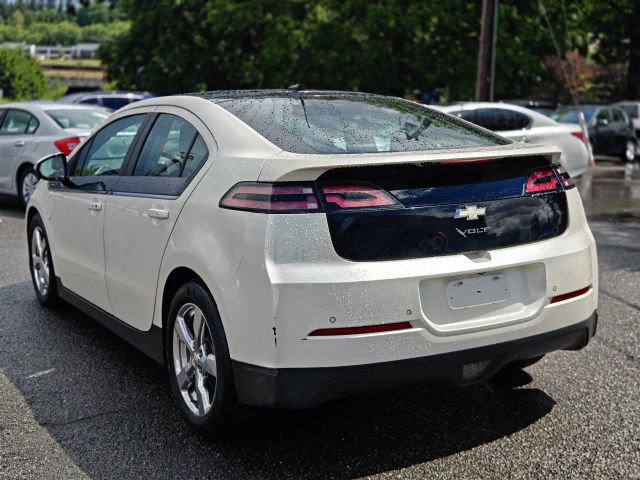 Used 2012 Chevrolet Volt Premium w/ Premium Trim Package FWD image 7