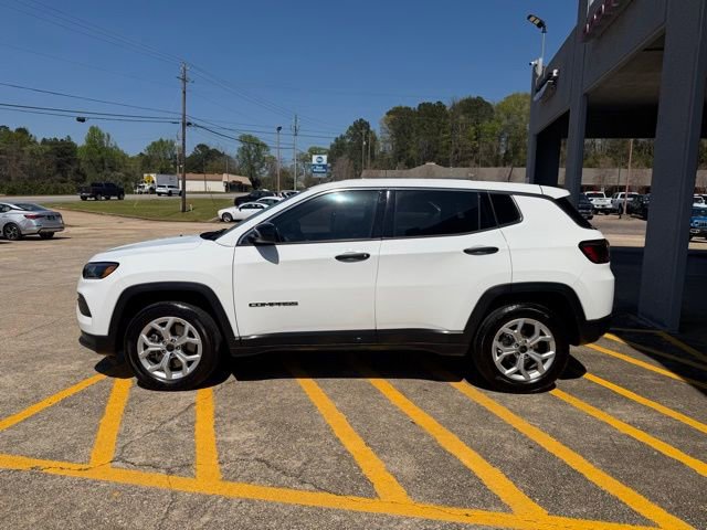 Used 2025 Jeep Compass Sport image 5