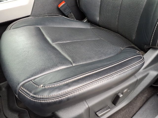 Used 2019 Ford F150 Lariat w/ Equipment Group 502A Luxury AWD/4WD image 23