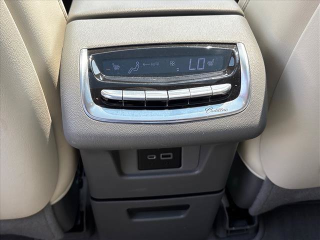Certified 2022 Cadillac XT6 Premium Luxury w/ Technology Package FWD image 9