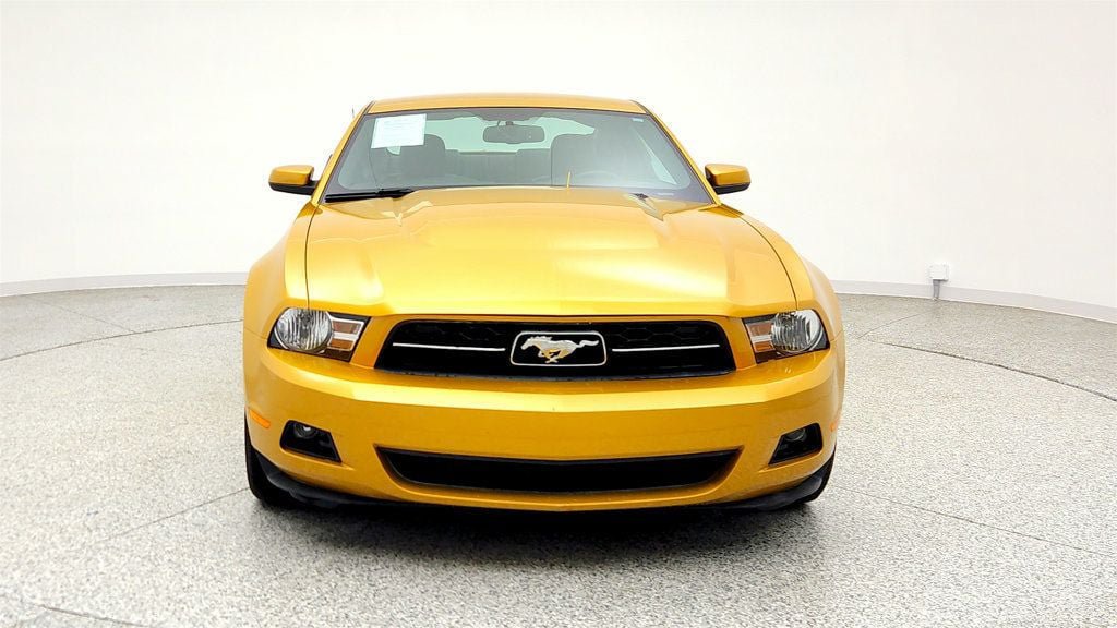 Used 2010 Ford Mustang Coupe RWD image 2