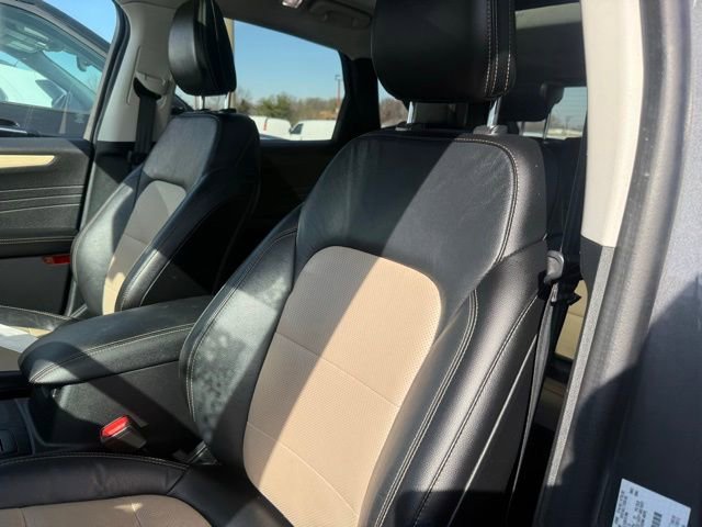 Used 2021 Ford Escape Titanium w/ Titanium Elite Package image 8