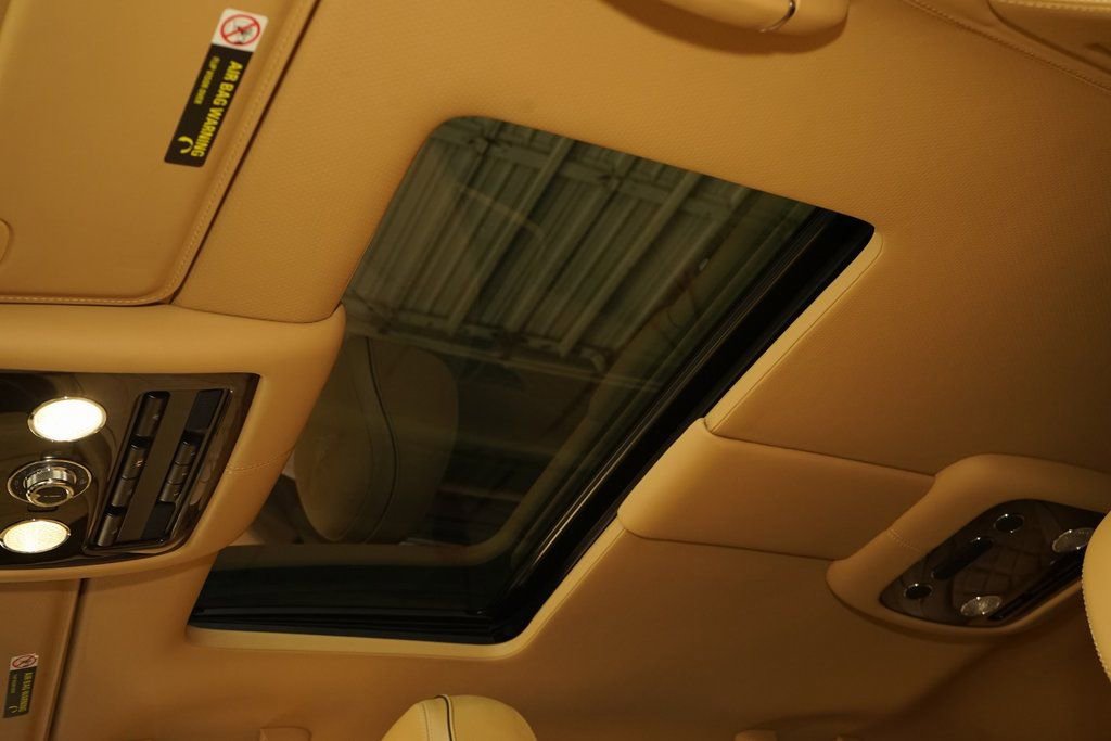 Used 2016 Bentley Flying Spur W12 image 18