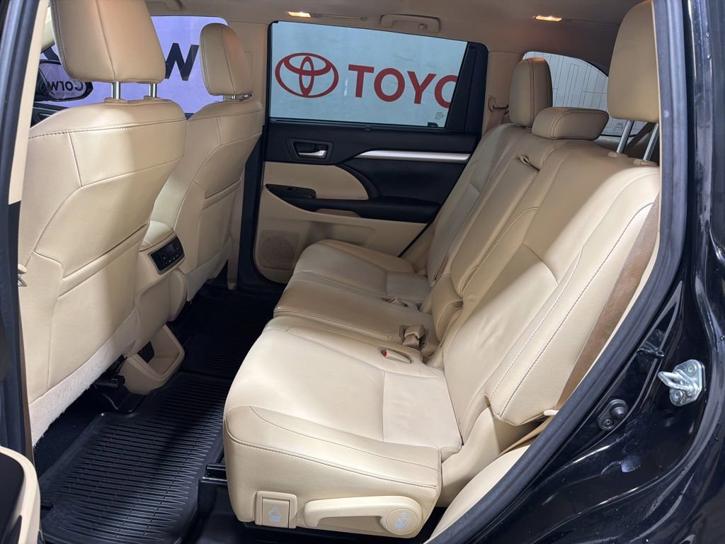 Used 2016 Toyota Highlander XLE AWD/4WD image 20