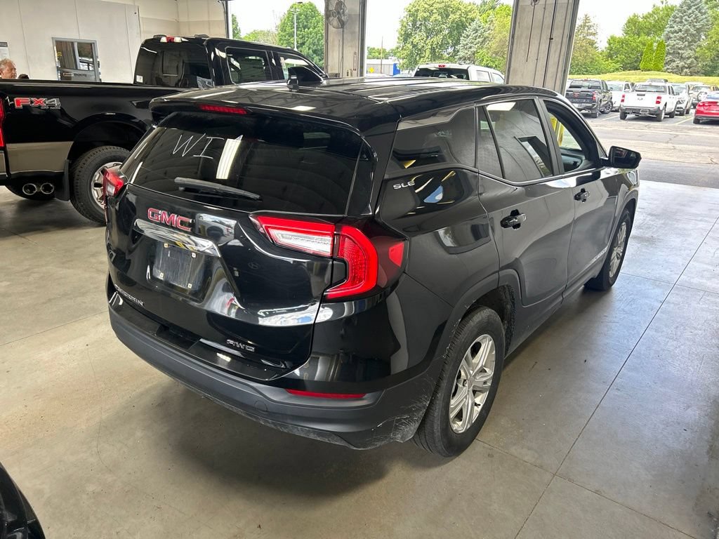 Used 2024 GMC Terrain SLE AWD/4WD image 7