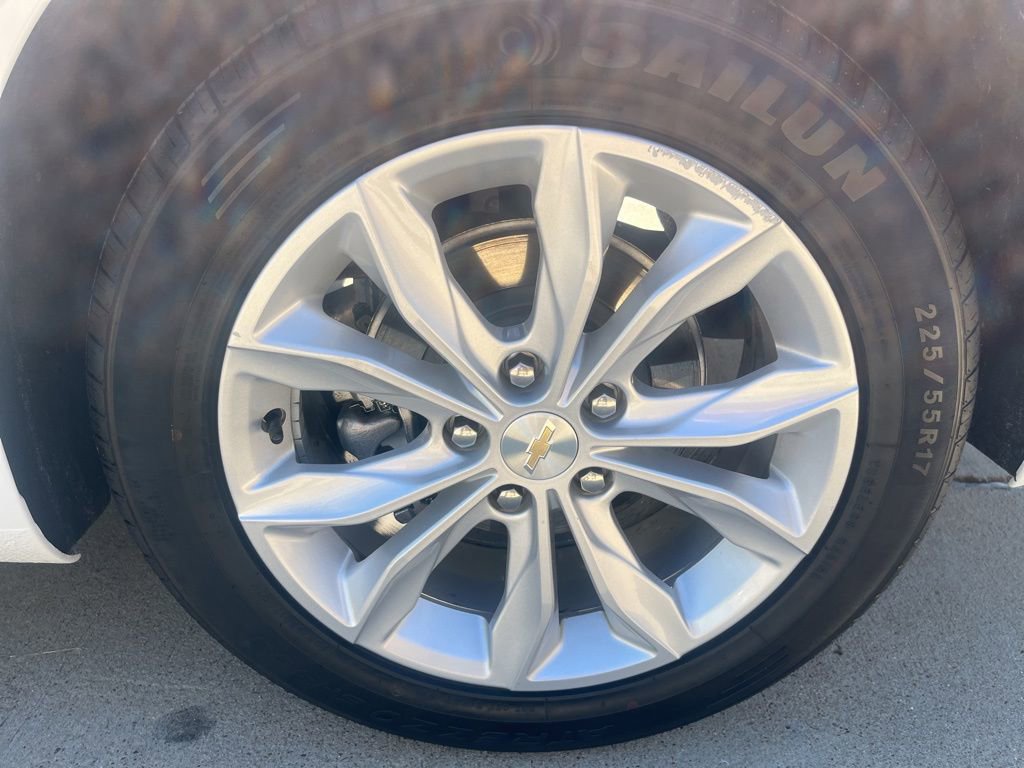 Certified 2025 Chevrolet Malibu LT image 11