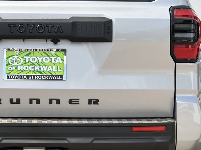 New 2026 Toyota 4Runner SR5 AWD/4WD image 6