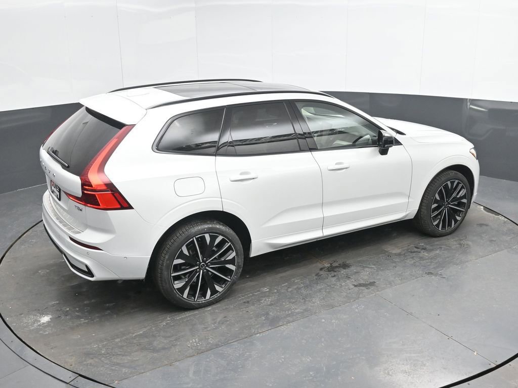 New 2026 Volvo XC60 T8 Ultra w/ Climate Package image 30