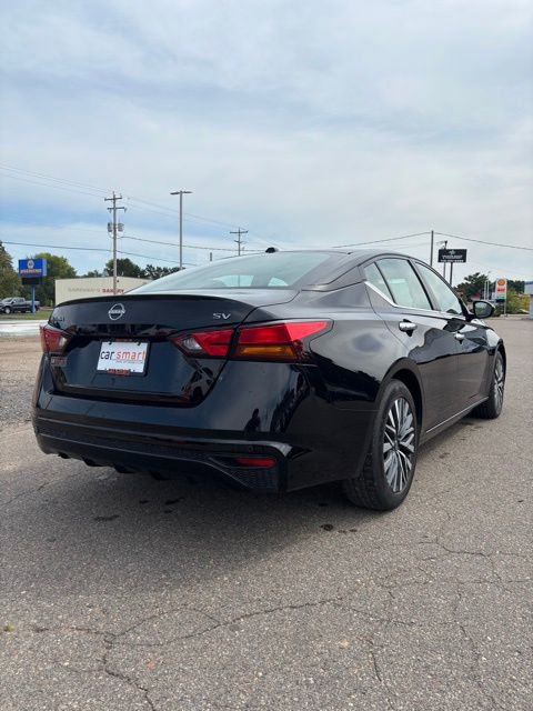 Used 2024 Nissan Altima 2.5 SV image 7