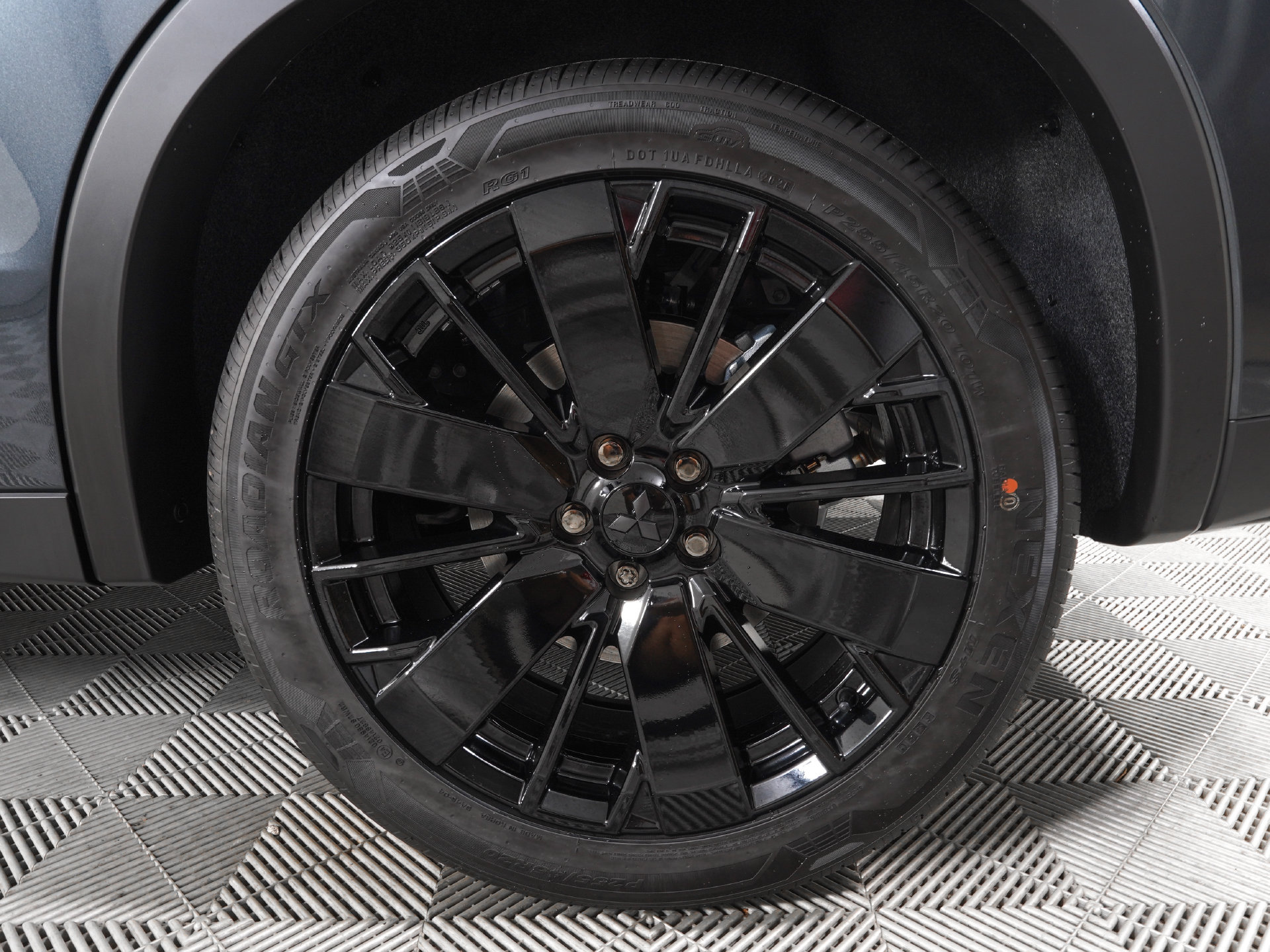New 2026 Mitsubishi Outlander LE AWD/4WD image 22