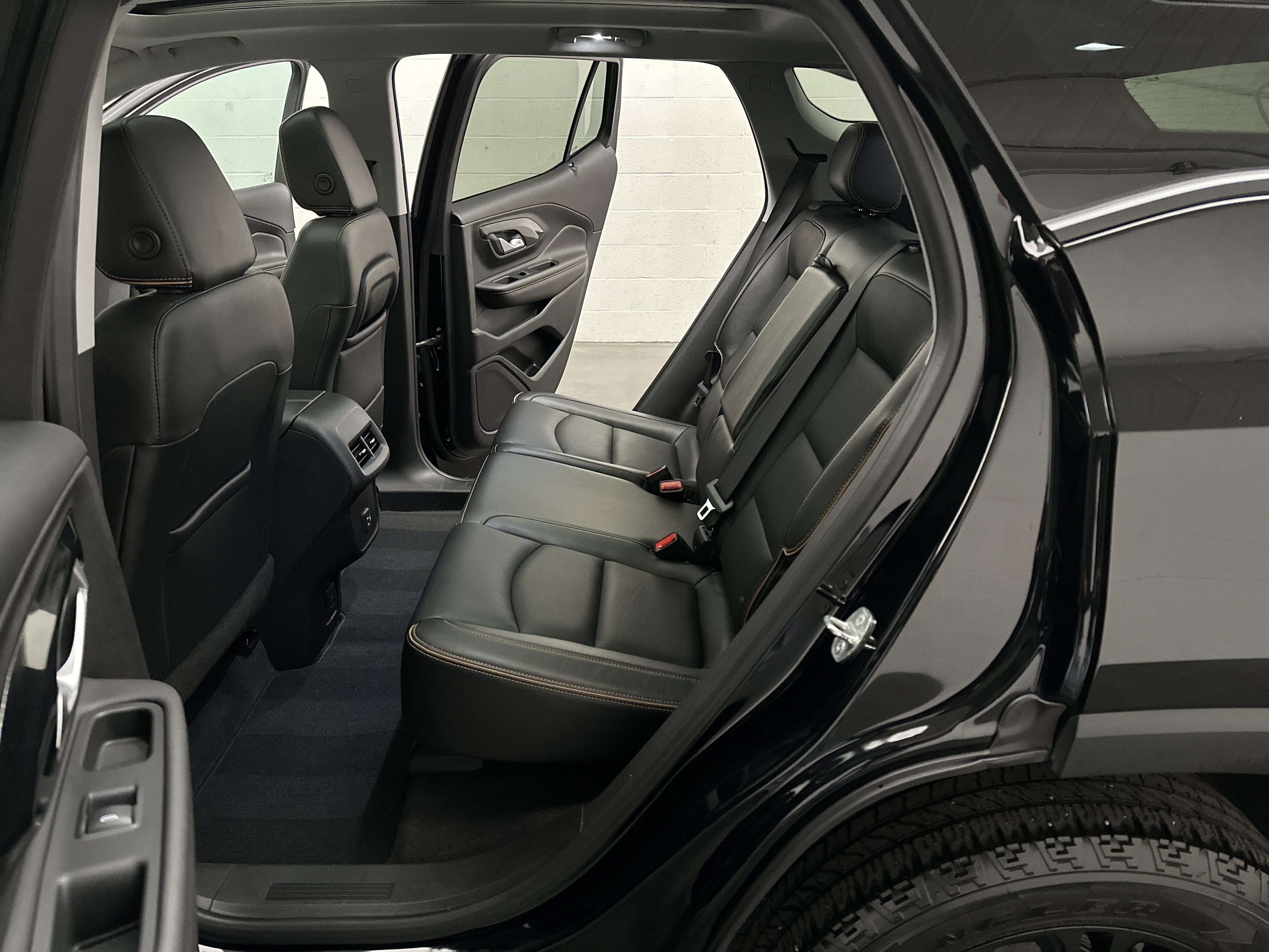 Used 2022 GMC Terrain AT4 w/ Infotainment Package II AWD/4WD image 24