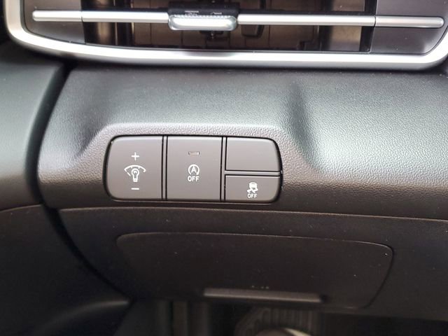 Used 2024 Hyundai Elantra SE image 22