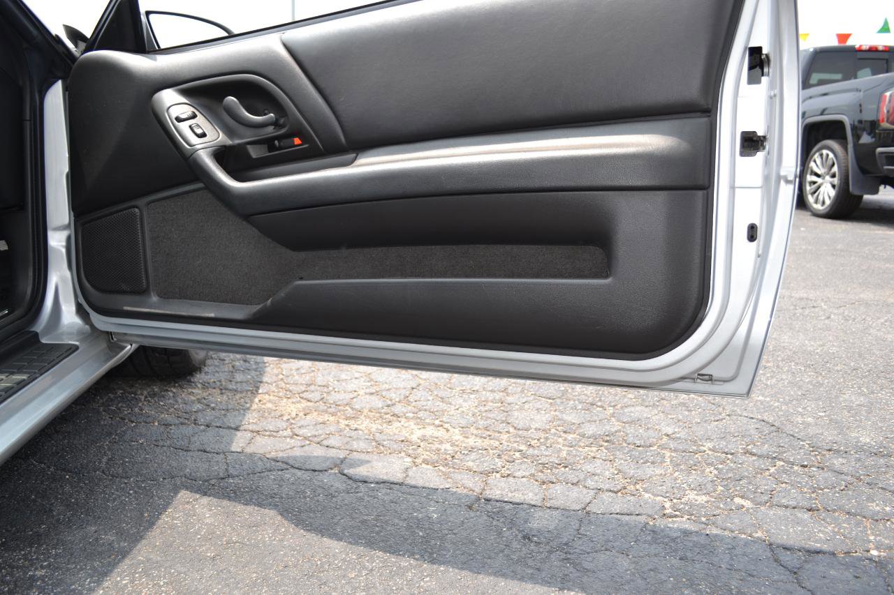 Used 2002 Chevrolet Camaro Z28 w/ SS Performance/Appearance Pkg image 33