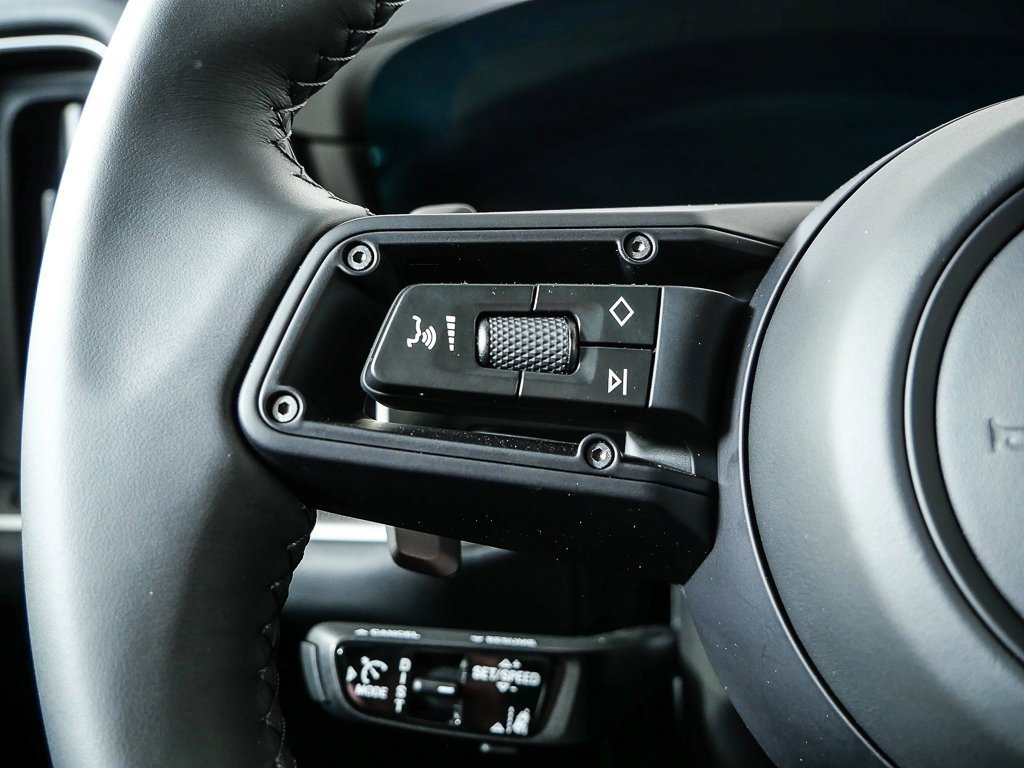 New 2026 Porsche Cayenne Turbo image 11