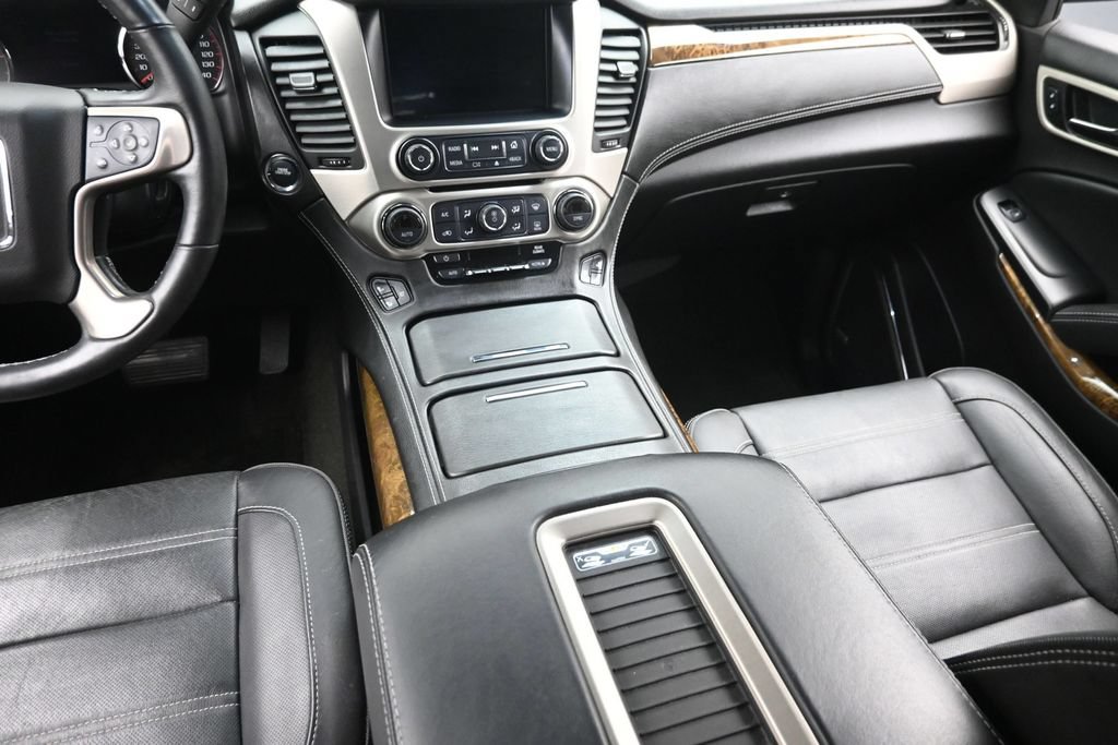 Used 2016 GMC Yukon XL Denali w/ Open Road Package AWD/4WD image 17