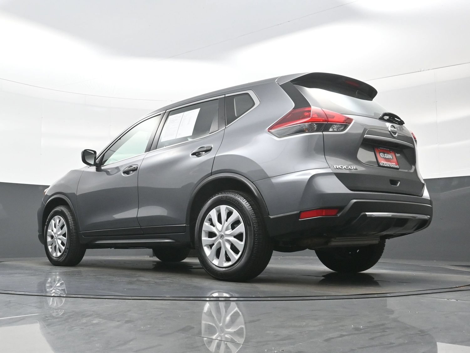 Used 2020 Nissan Rogue S FWD image 27