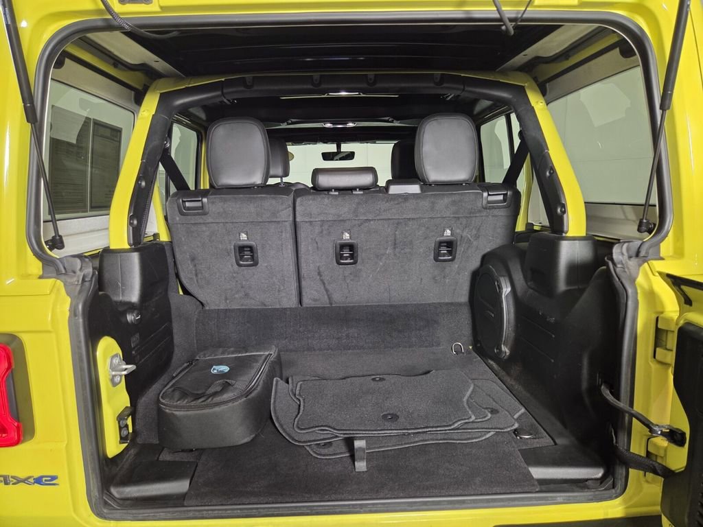 Certified 2023 Jeep Wrangler Sahara w/ Cold Weather Group image 25