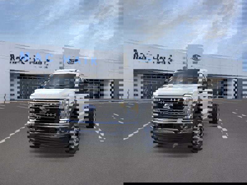 New 2026 Ford F550 4x4 Crew Cab image 2