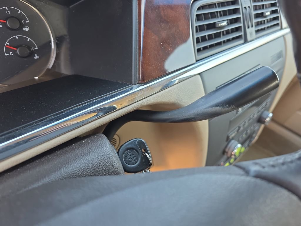 Used 2008 Buick LaCrosse CX FWD image 23