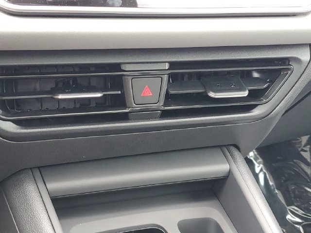 New 2026 Volkswagen Tiguan SE AWD/4WD image 26