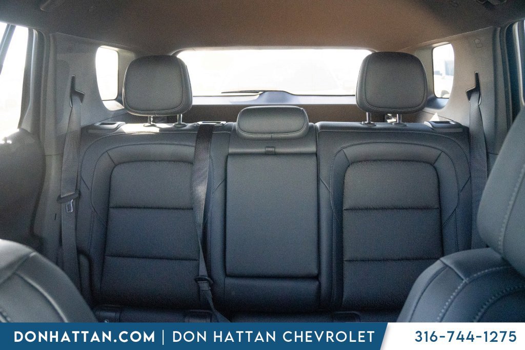 New 2027 Chevrolet Equinox LT w/ Convenience Package II FWD image 8