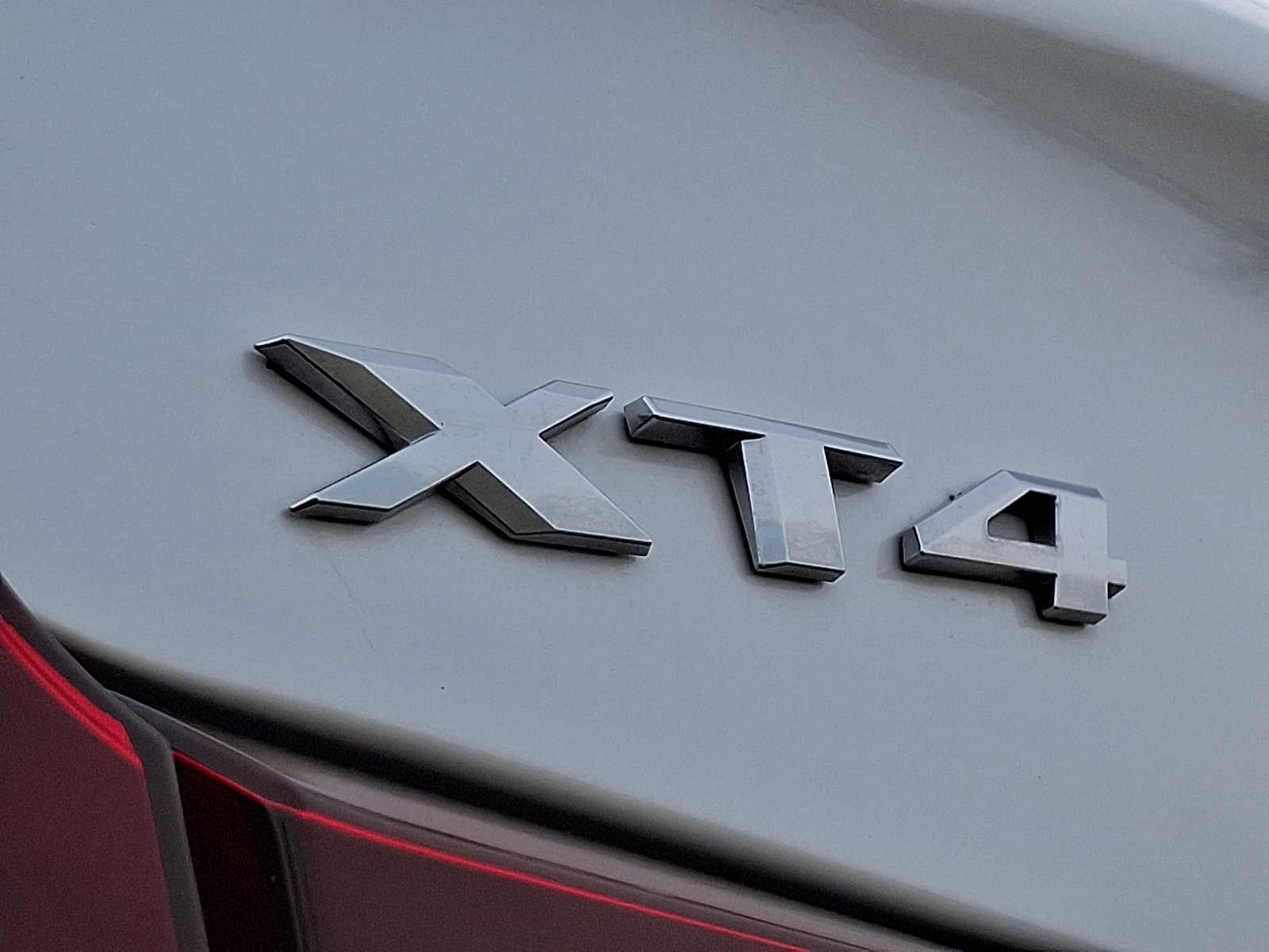 Used 2024 Cadillac XT4 Premium Luxury image 35