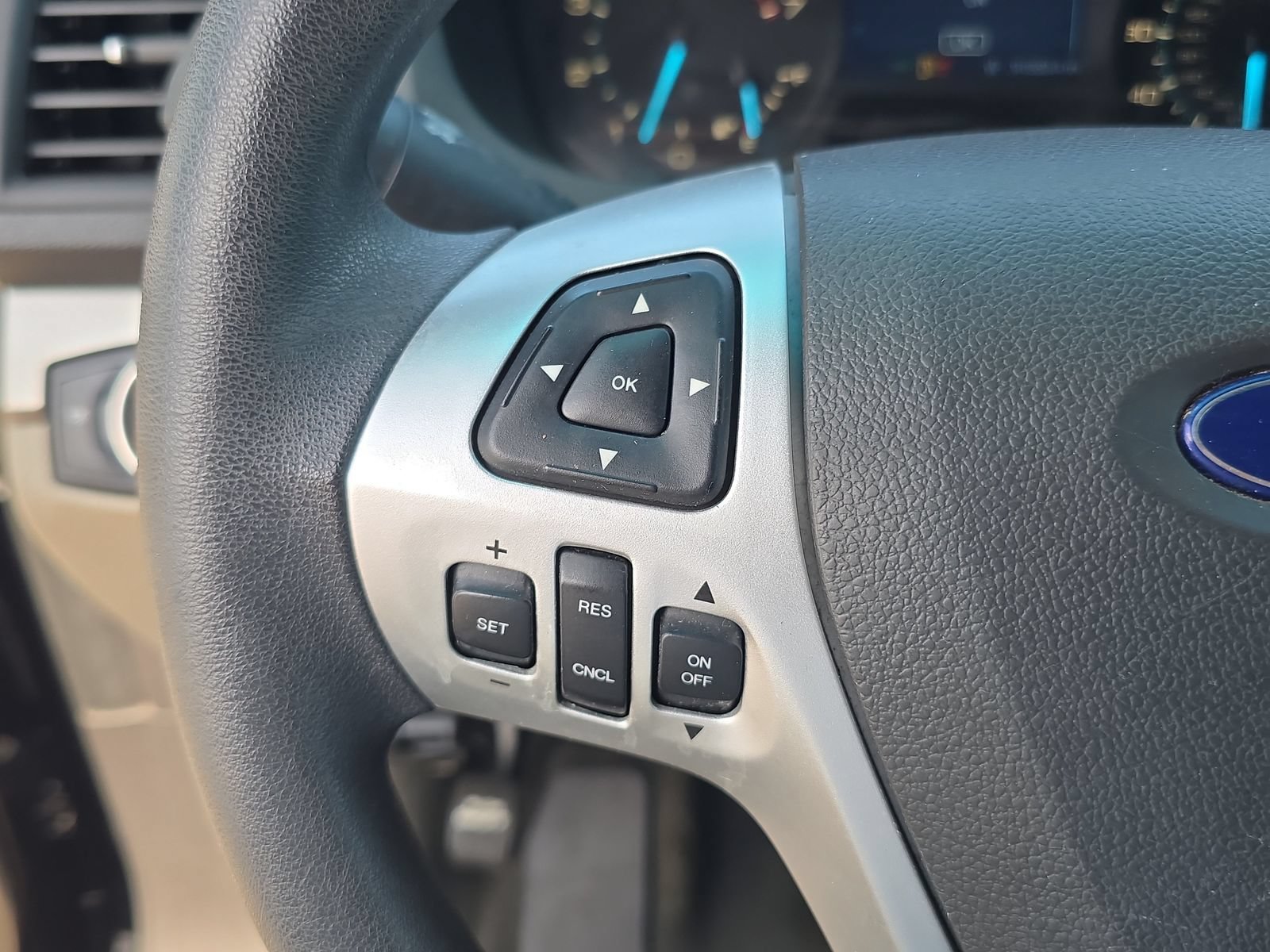 Used 2014 Ford Explorer FWD image 21