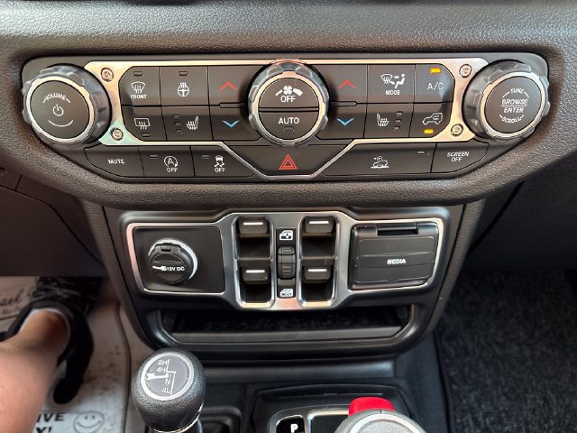 New 2026 Jeep Gladiator Sport AWD/4WD image 18