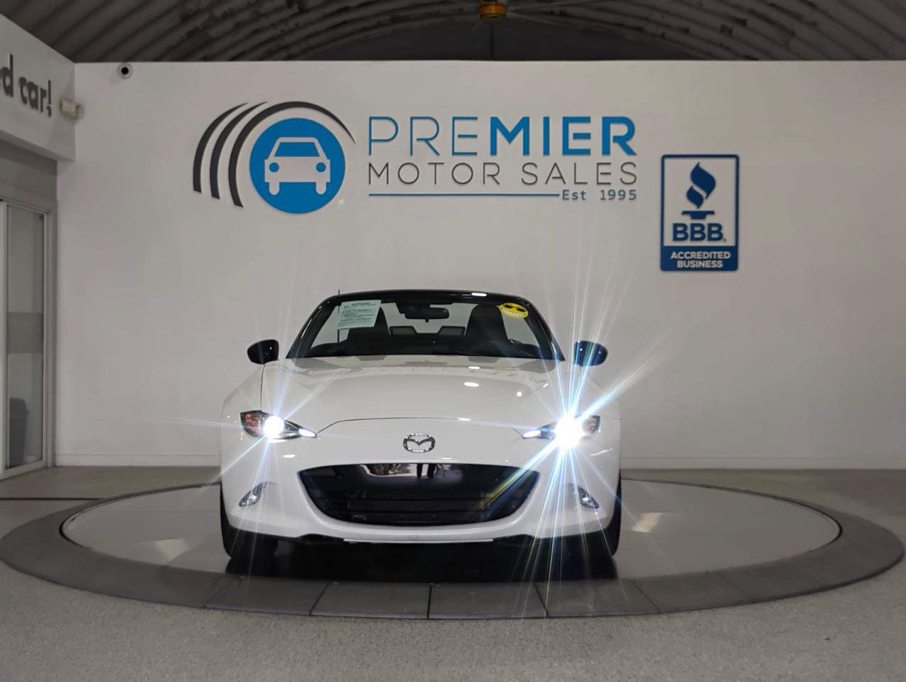 Used 2021 MAZDA MX-5 Miata Sport RWD image 3