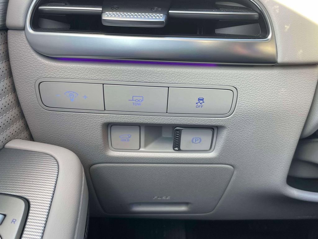 Used 2024 Hyundai Palisade Calligraphy image 22