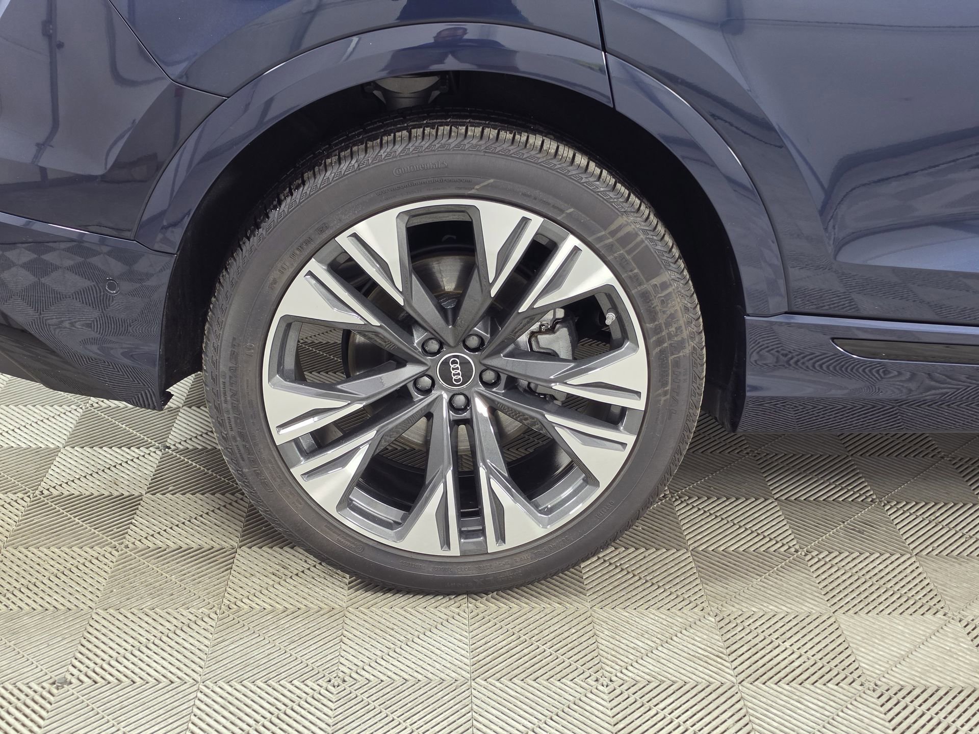 Used 2025 Audi Q8 Premium Plus w/ Premium Plus Package AWD/4WD image 9