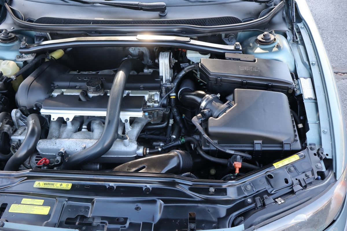 Used 2004 Volvo S60 2.5T AWD/4WD image 40