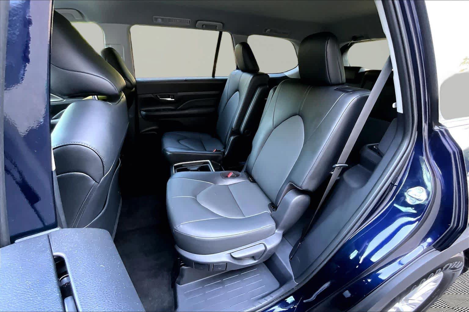 Used 2025 Toyota Grand Highlander FWD image 21