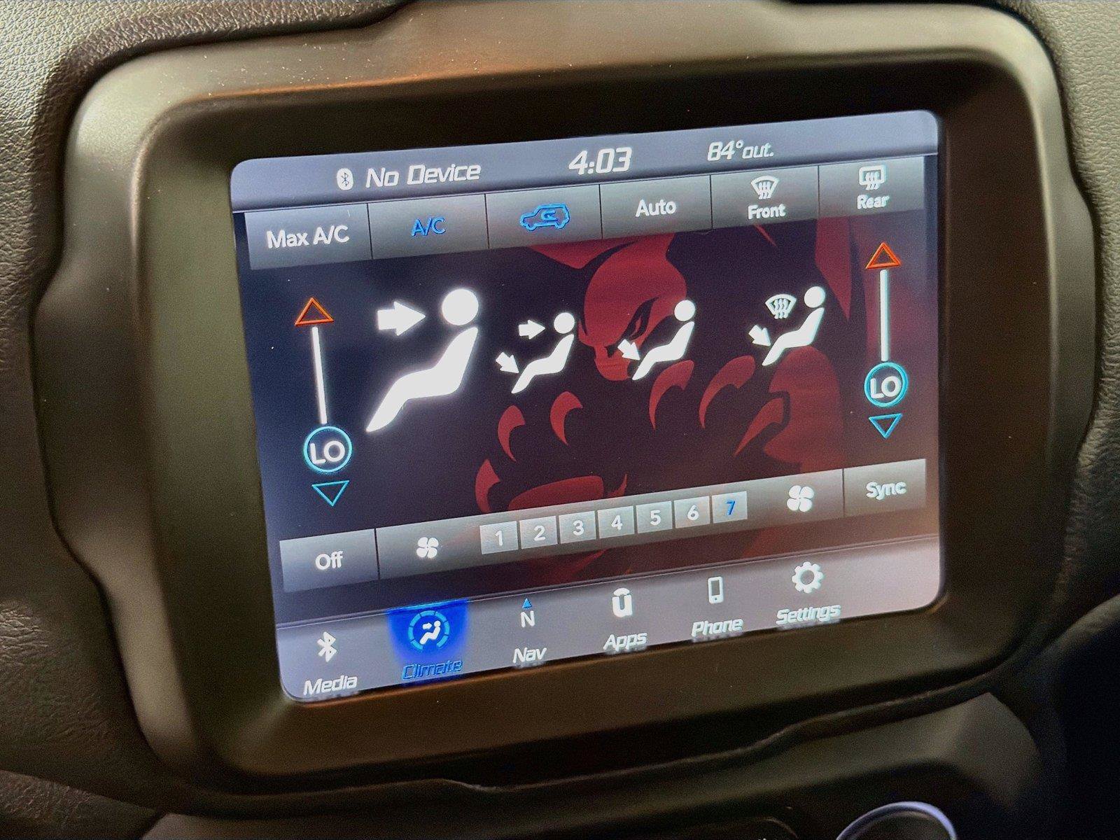 Used 2022 Jeep Renegade Latitude AWD/4WD image 22