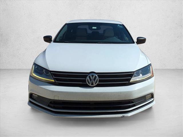 Used 2017 Volkswagen Jetta Sport FWD image 2