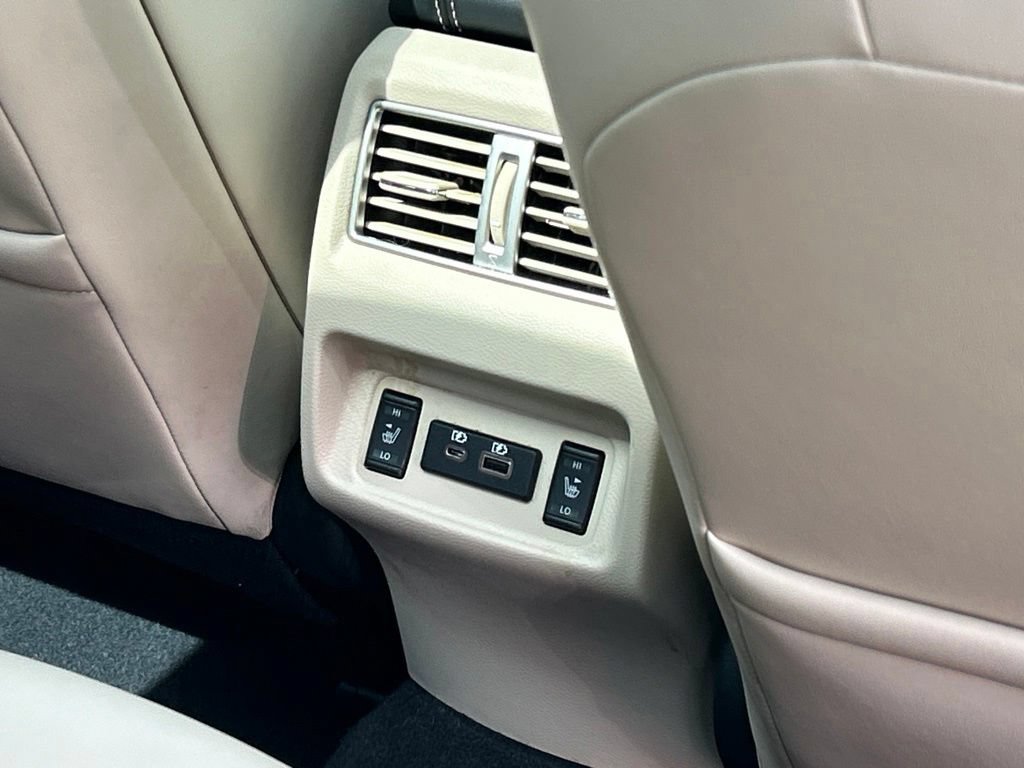 Used 2023 Nissan Maxima Platinum w/ Sport Mat Group FWD image 50