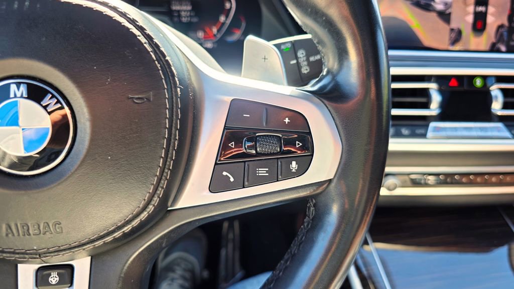 Used 2021 BMW X7 M50i w/ Dynamic Handling Package image 17