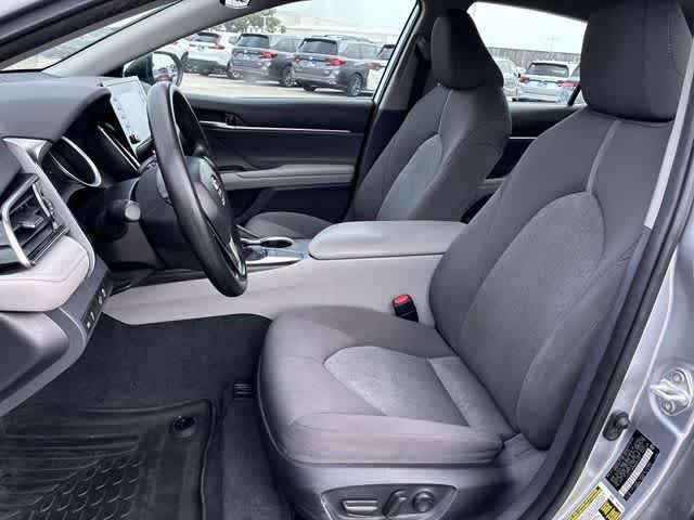 Used 2022 Toyota Camry LE FWD image 17