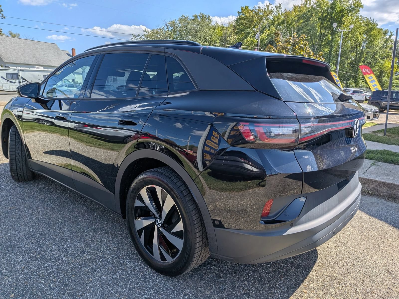 Used 2023 Volkswagen ID.4 Pro AWD/4WD image 3