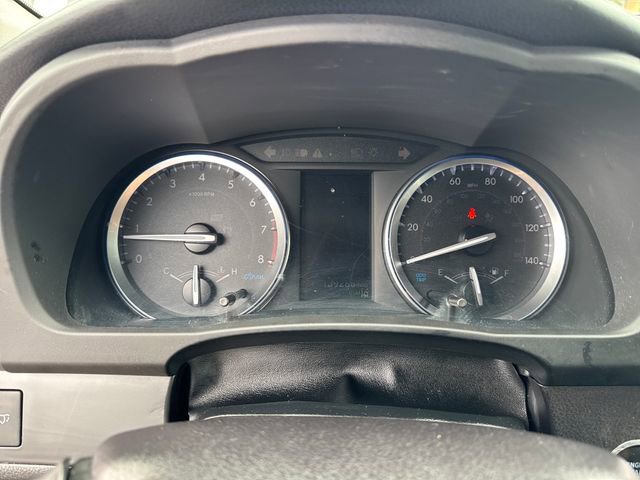 Used 2019 Toyota Highlander XLE AWD/4WD image 23