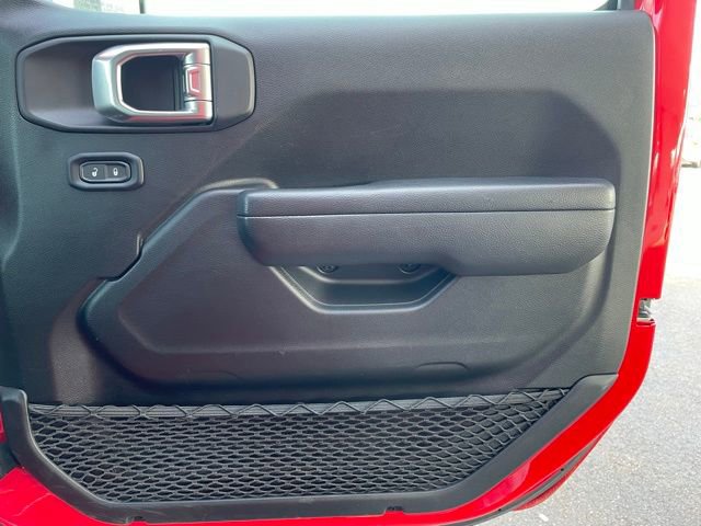 Used 2025 Jeep Wrangler Unlimited Rubicon image 25