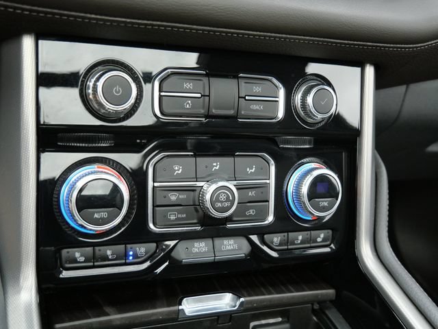 Used 2023 GMC Yukon XL Denali AWD/4WD image 22