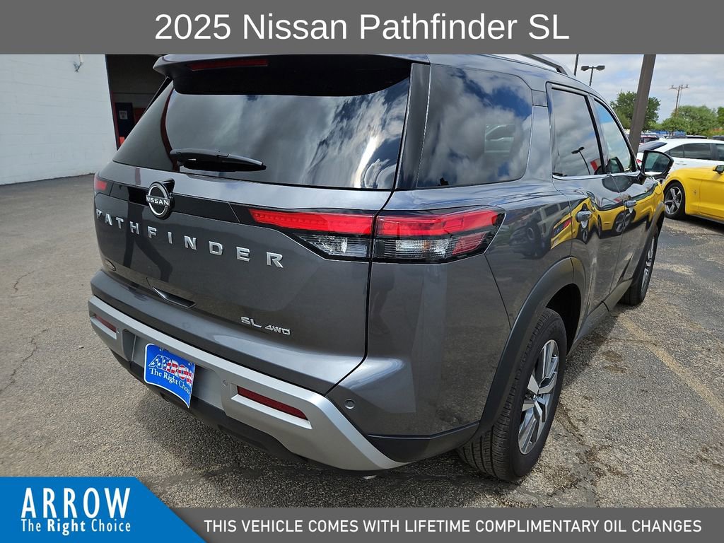 Used 2025 Nissan Pathfinder SL AWD/4WD image 12