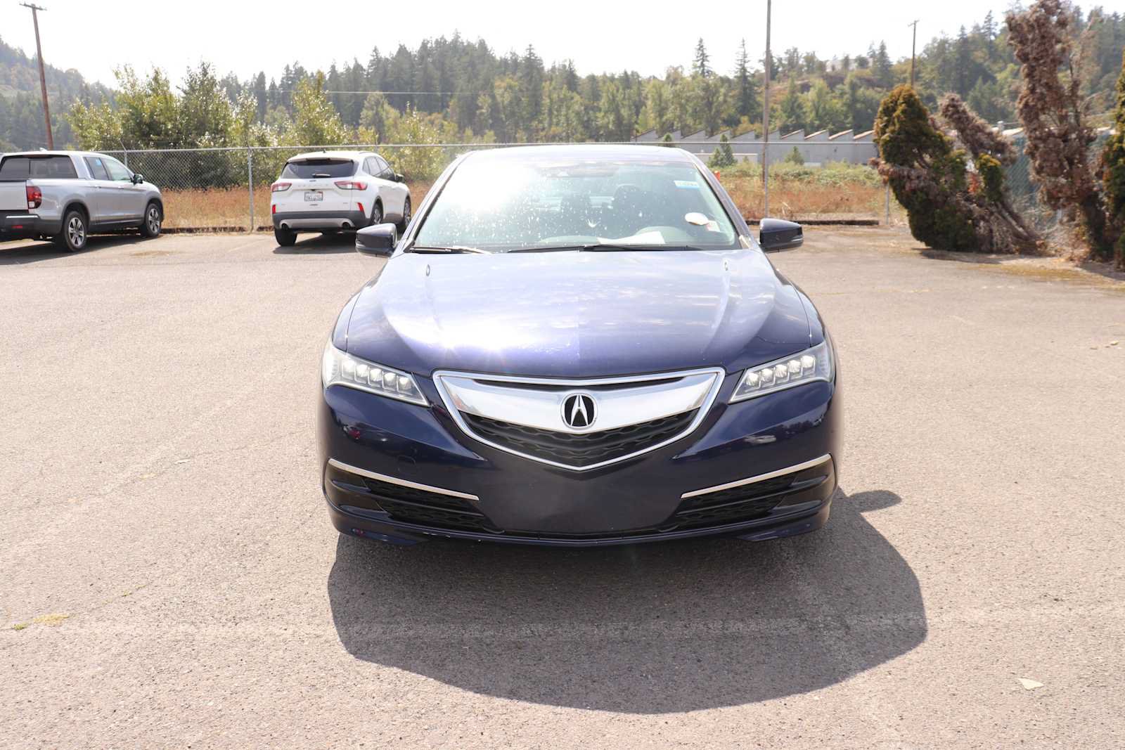 Used 2017 Acura TLX w/ Technology Package FWD image 2