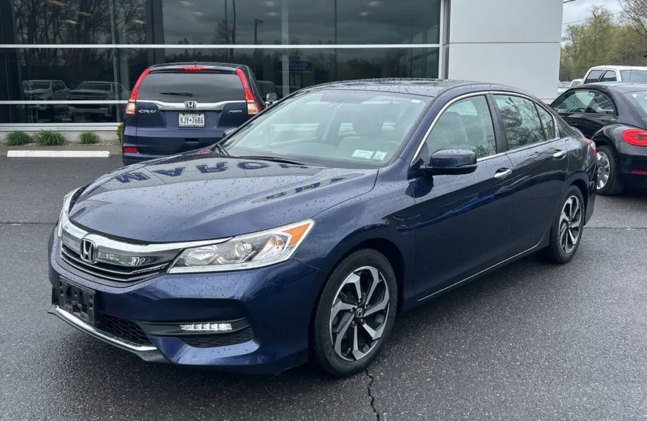 Used 2017 Honda Accord EX