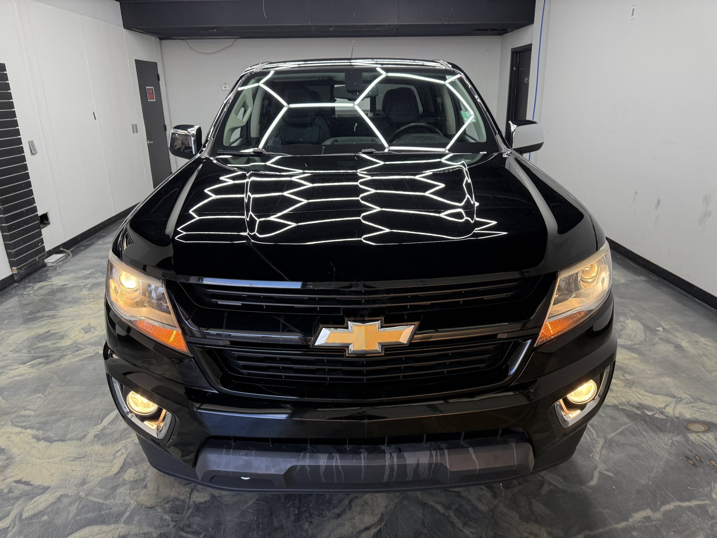 Used 2017 Chevrolet Colorado Z71 AWD/4WD image 4