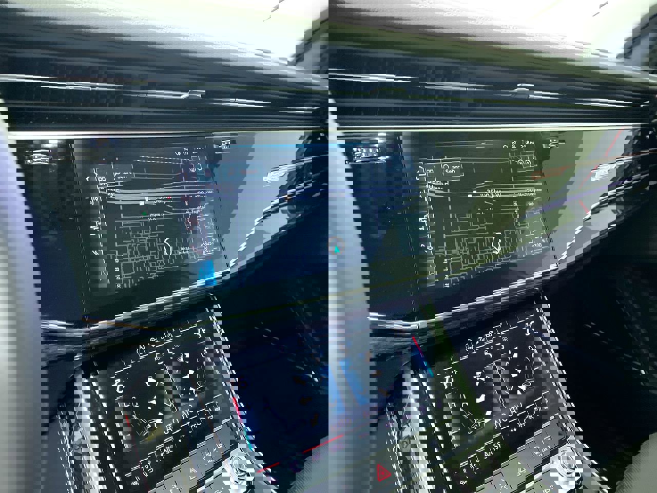 Used 2025 Audi Q8 Premium Plus w/ Premium Plus Package image 4