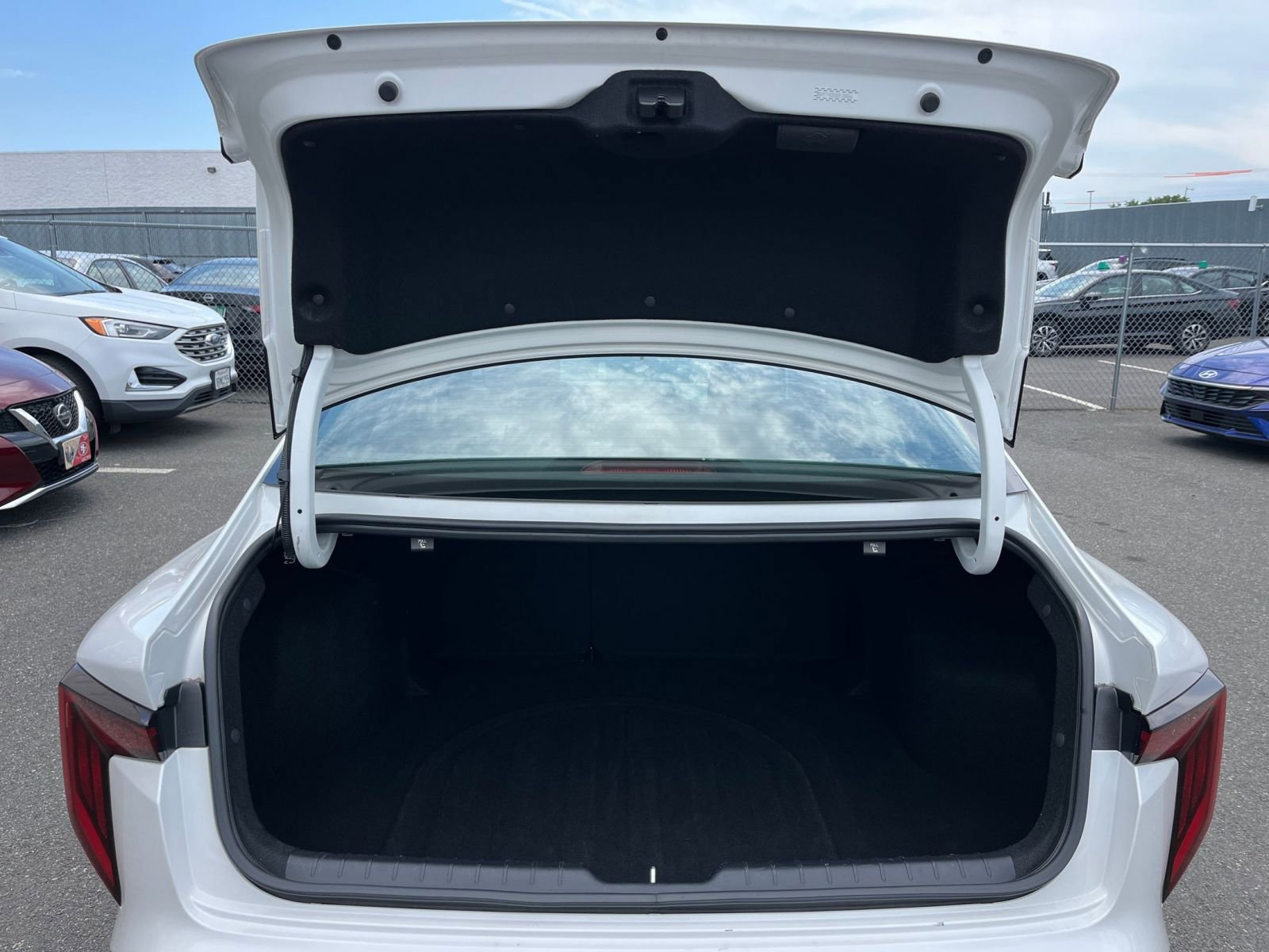 Used 2025 Kia K4 FWD image 31